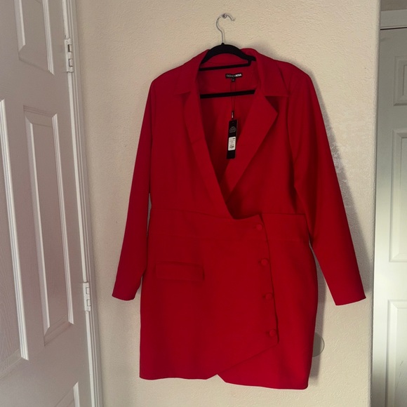 Fashion Nova plus size Bold Red Blazer Dress - Picture 8 of 9